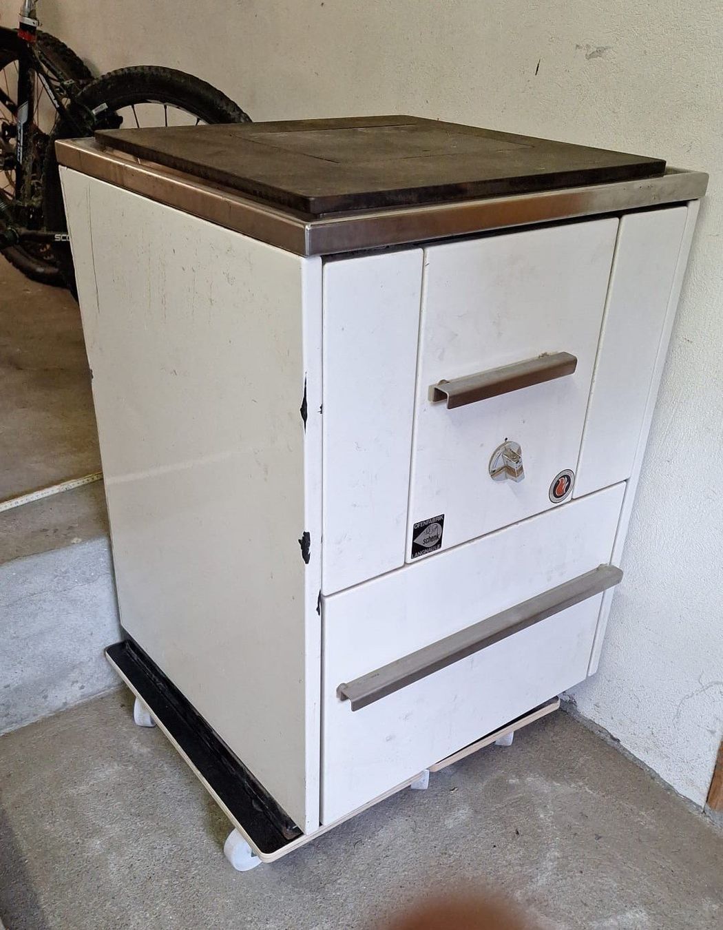 Cucine: Cuisinière à bois "Schenk" – Usato da Saicourt venduto da alcor_15051972