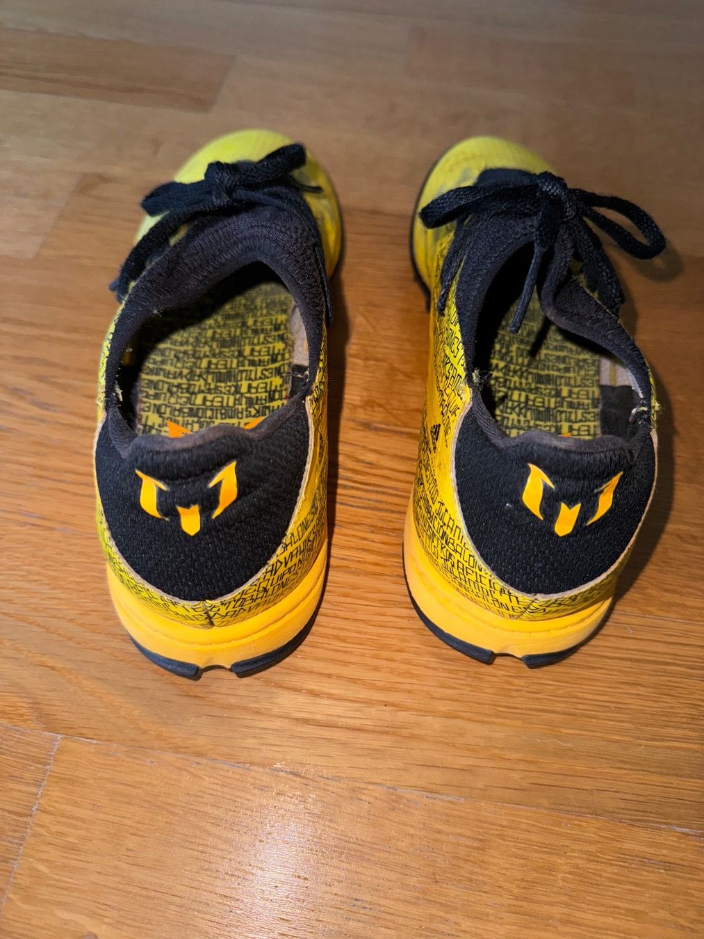 Altro in Alpinismo & Escursioni: Chaussures de foot, 40, Messi Adidas – Usato da Cologny venduto da PEACEANDLOVE 3