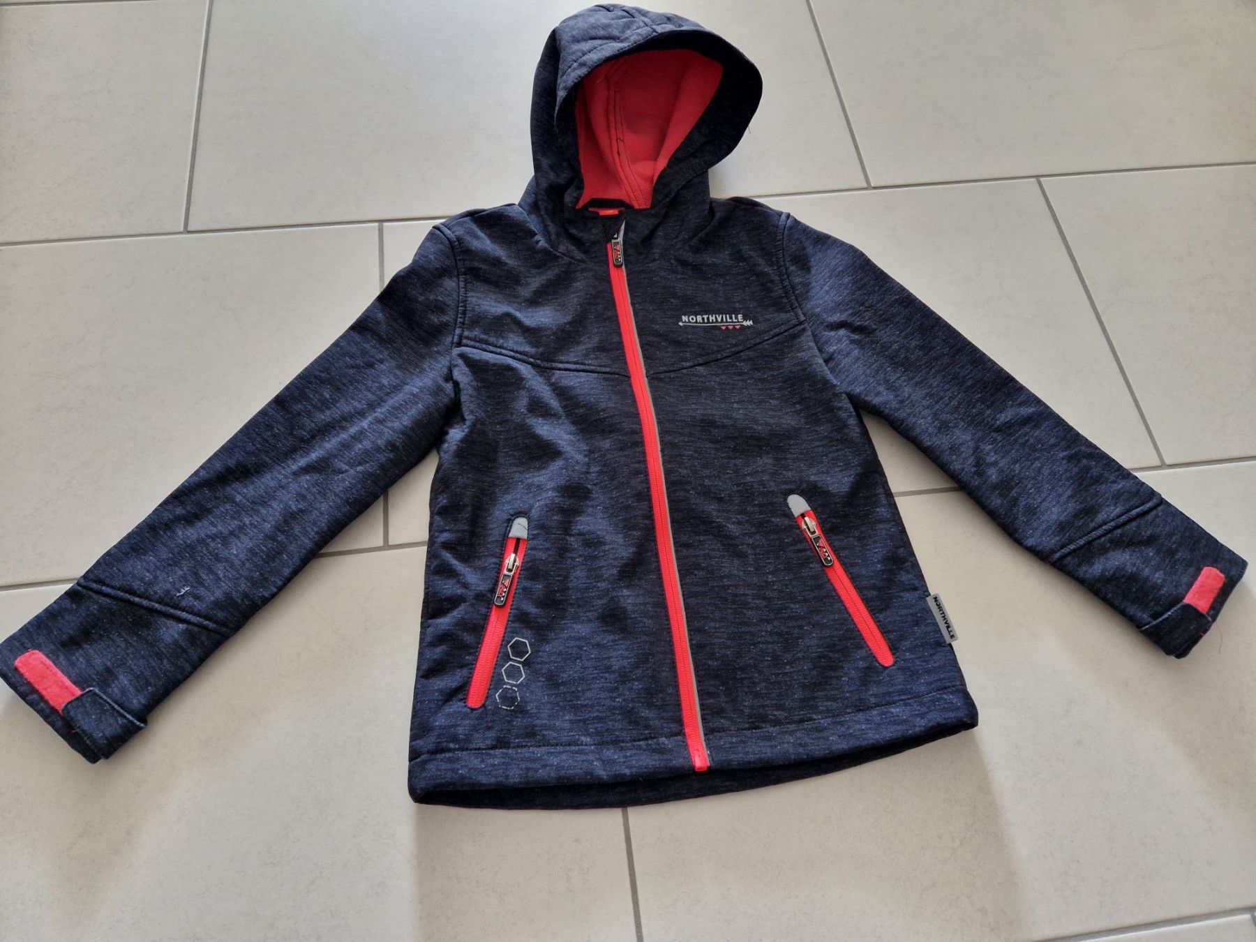 C&A Vestes & Manteaux: Size 128 Softshell Jacket – D'occasion à Gibswil par kweny