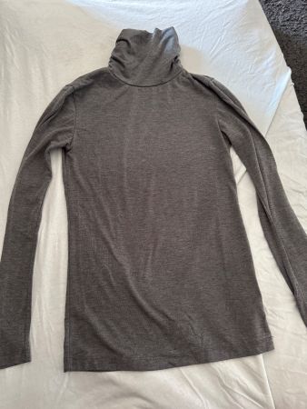 Basic Rollkragenpullover, Grösse S, in grau