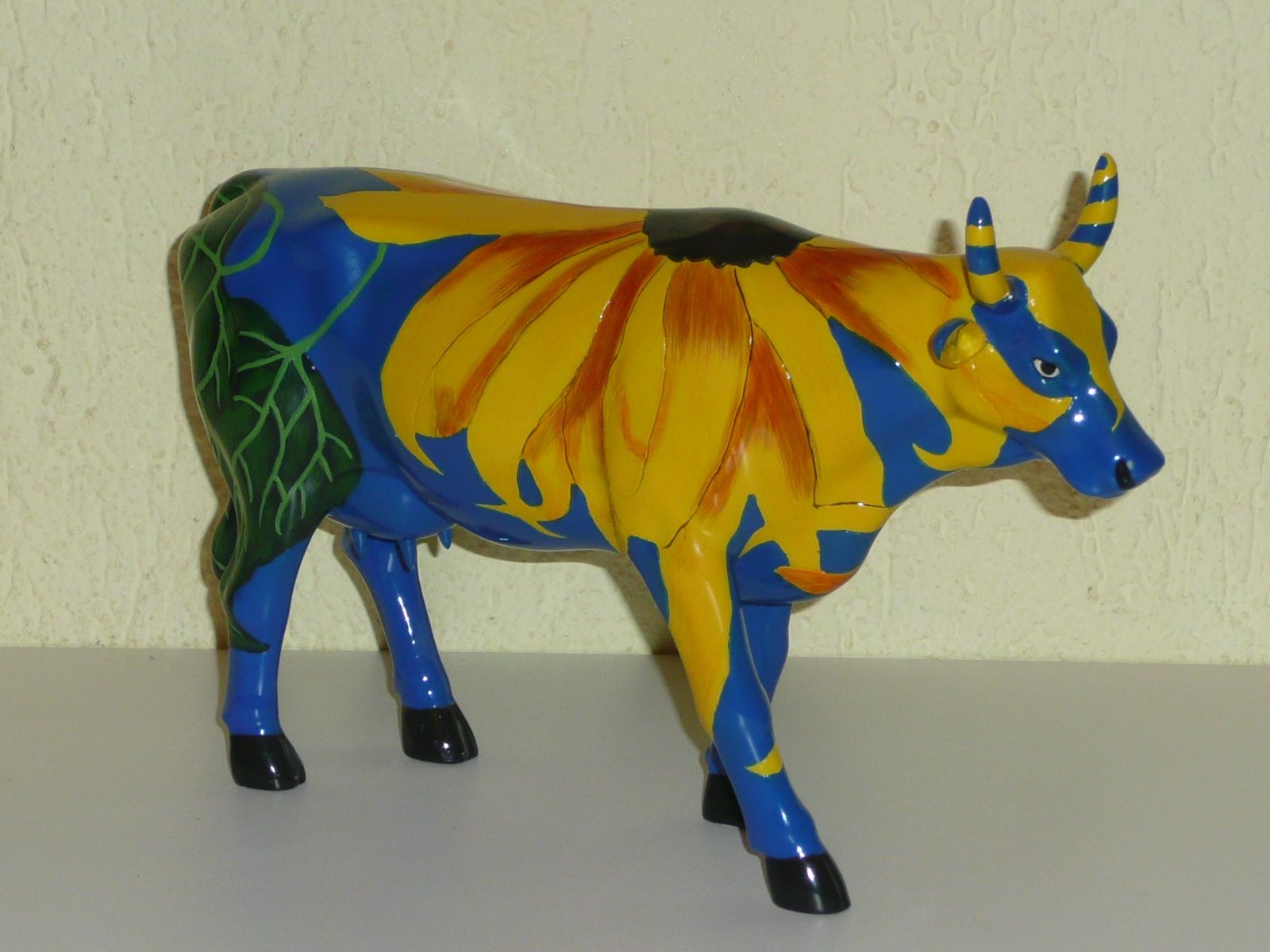 Statuette: Künstler " Kuh " 1,54 Kg – Nuovo (secondo la descrizione) da Kriens venduto da Taurus12 2