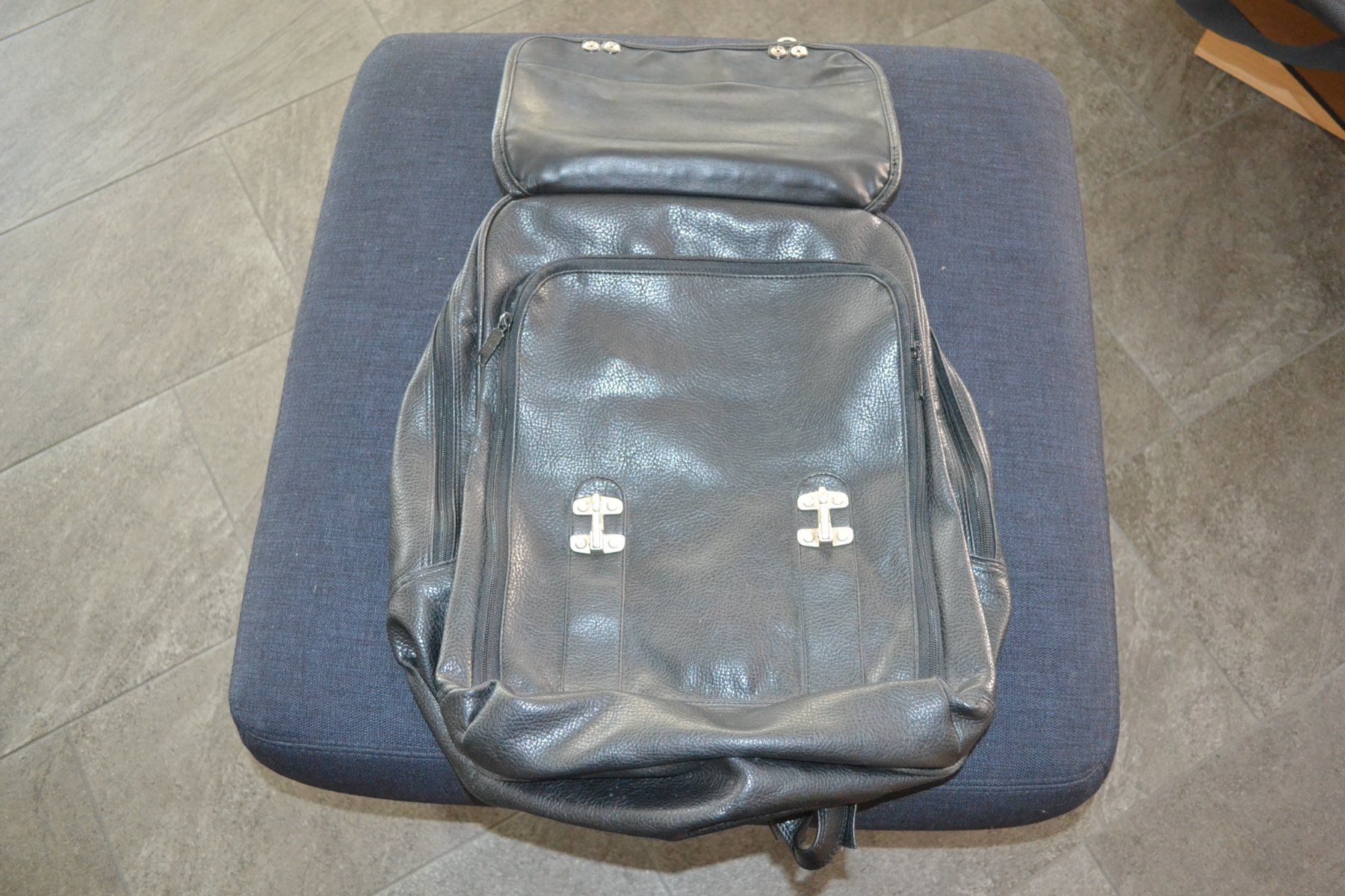 Borse: Rucksack schwarz – Usato da Kölliken venduto da Knorrli58 2