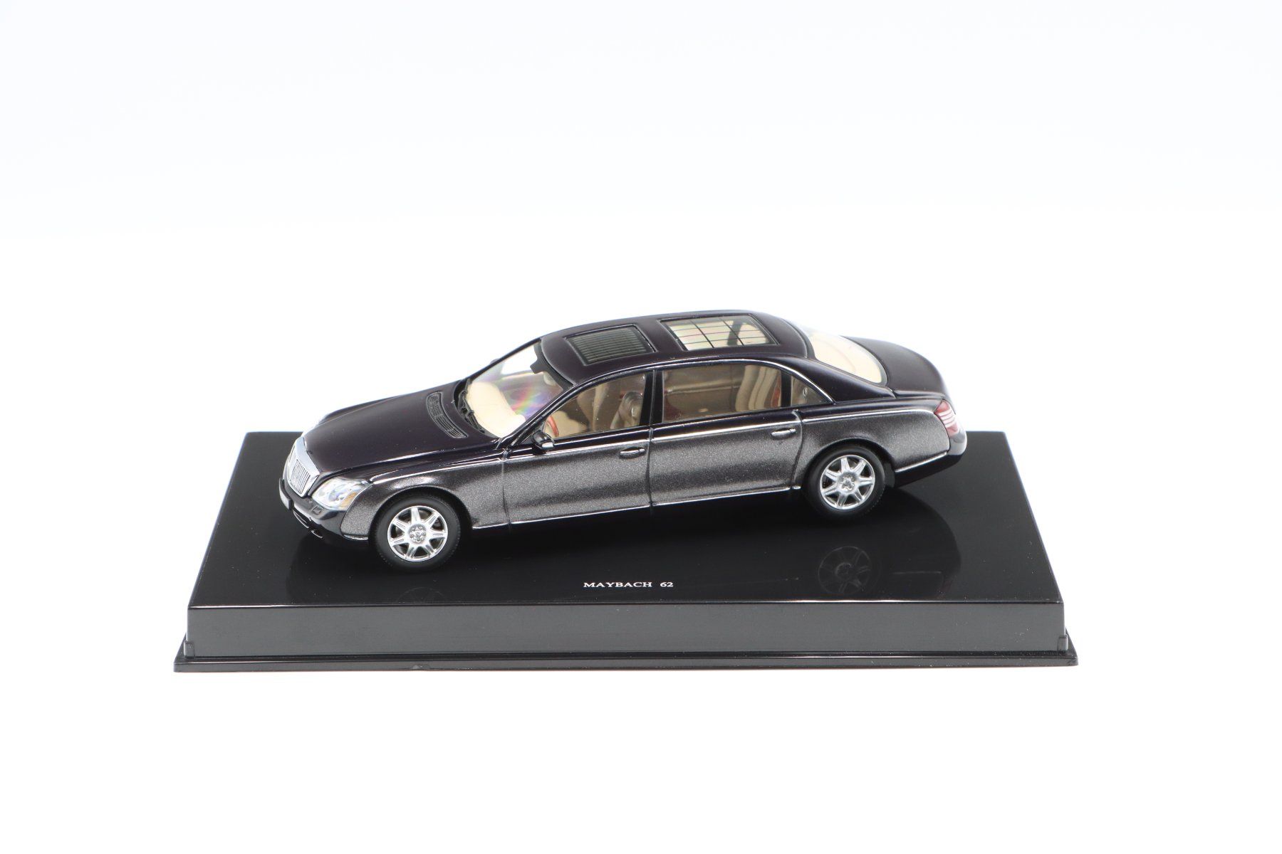 Modellautos: Maybach 62 2004 1:43 AutoArt – Gebraucht aus Bühl b.Aarberg von modelldiecast 4