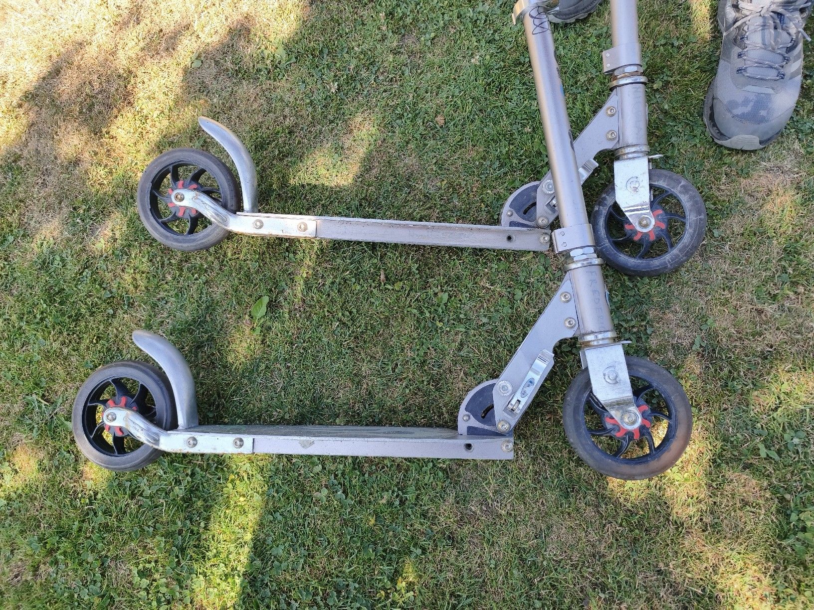 Micro Kickboard: Micro Scooter Trottinette 2Stk – D'occasion à Düdingen par flipsii 2