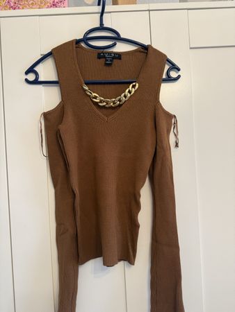 Kleidungspaket 4 Damen Oberteile gleiche grössen