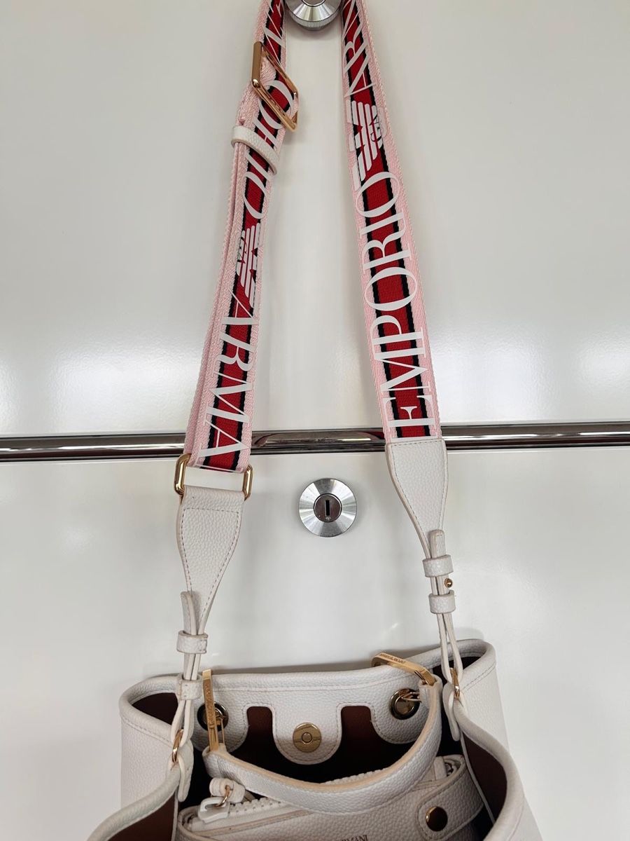 Armani Borse da donna: Emporio Armani Tasche – Usato da Zug venduto da eic_6lnh 5