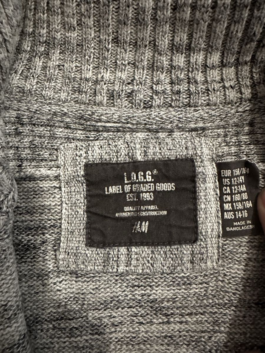 H&M Giacche & Cappotti: Strickjacke für Kinder – Usato da Sarmenstorf venduto da SamiraB. 1