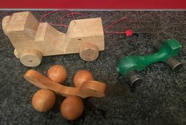 Holzspielzeug-Set, 3-teilig auf Räder, zum nachziehen rollen