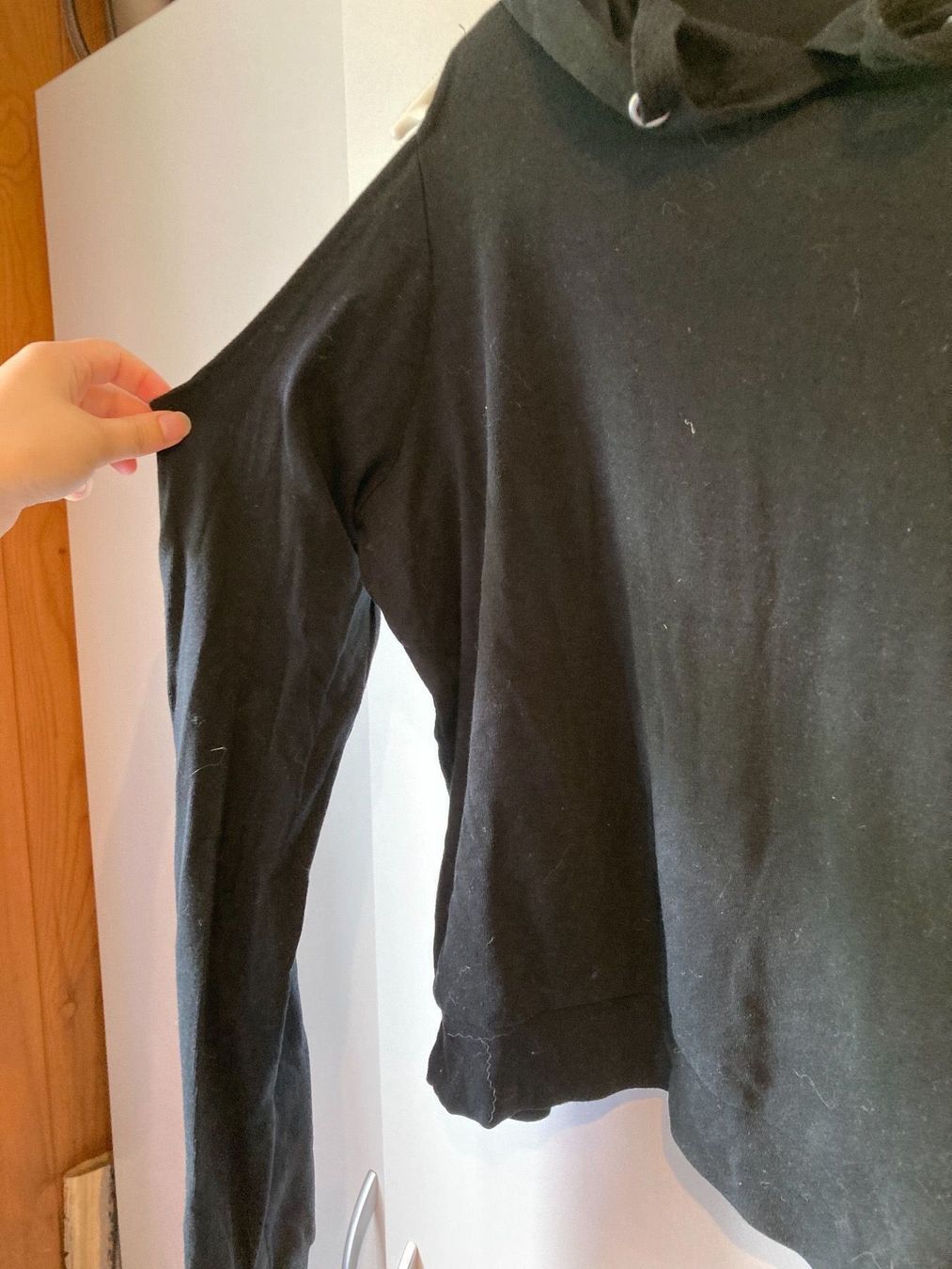 Maglioni & Felpe: Pullover schwarz mit Arm Cut Outs Gr M – Usato da Thun venduto da Vans_98 3