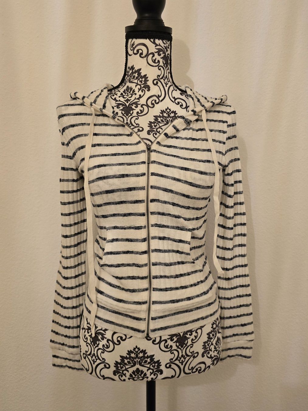 Gilets & Westen: Gilet à capuche rayé MEXX – Gebraucht aus Genève von cec_d6pg