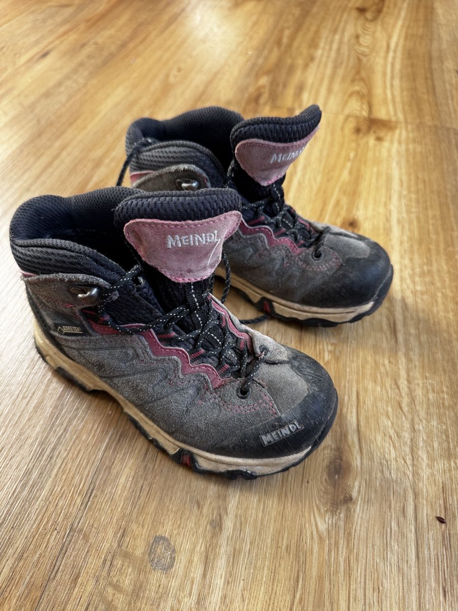 Scarpe per ragazzi: Meindl Wanderschuhe Gr. 28 – Usato da Basel venduto da spassbremse