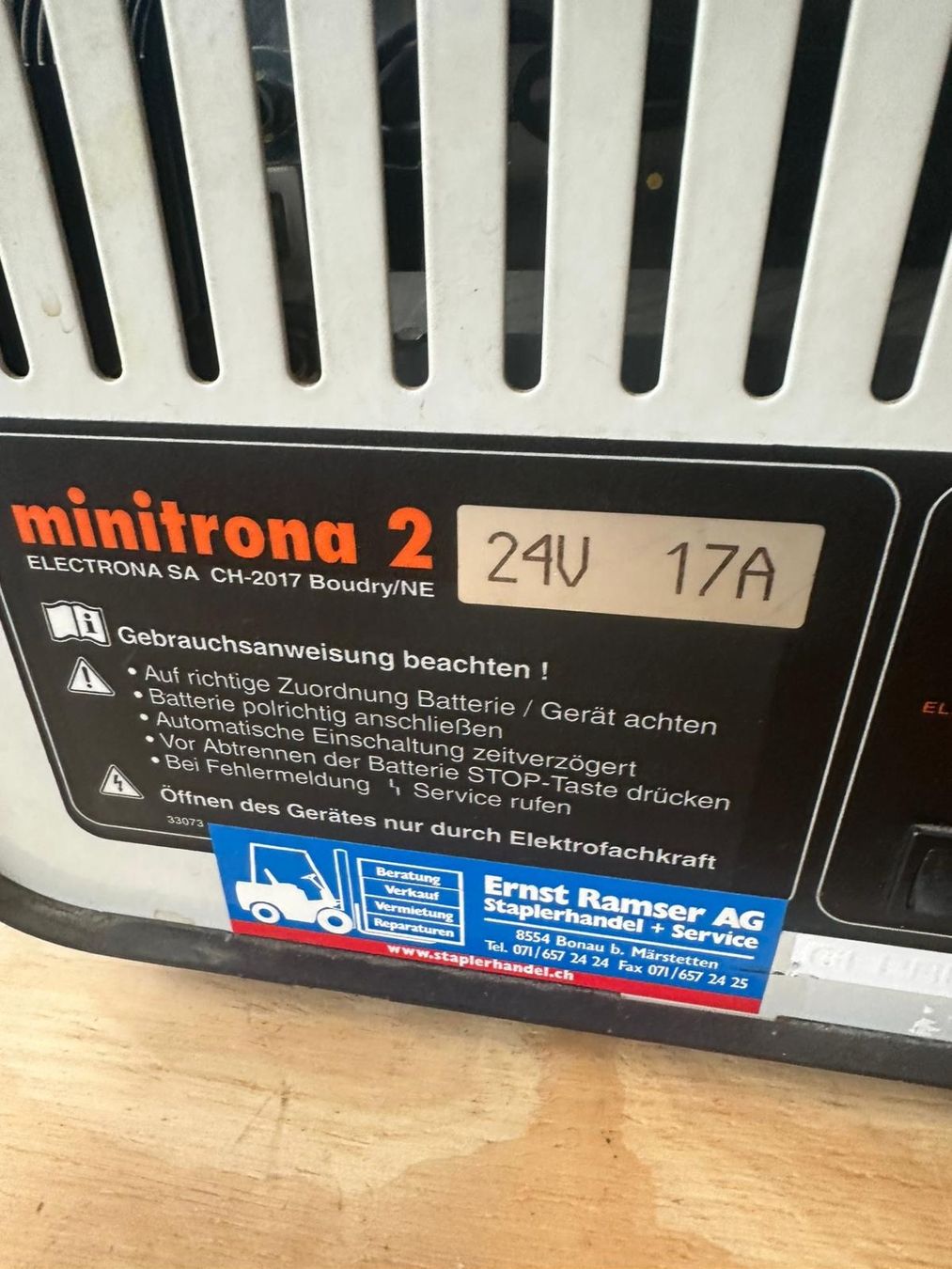 Caricabatterie: Batterieladegerät für Stapler – Usato da Uzwil venduto da polytool 2