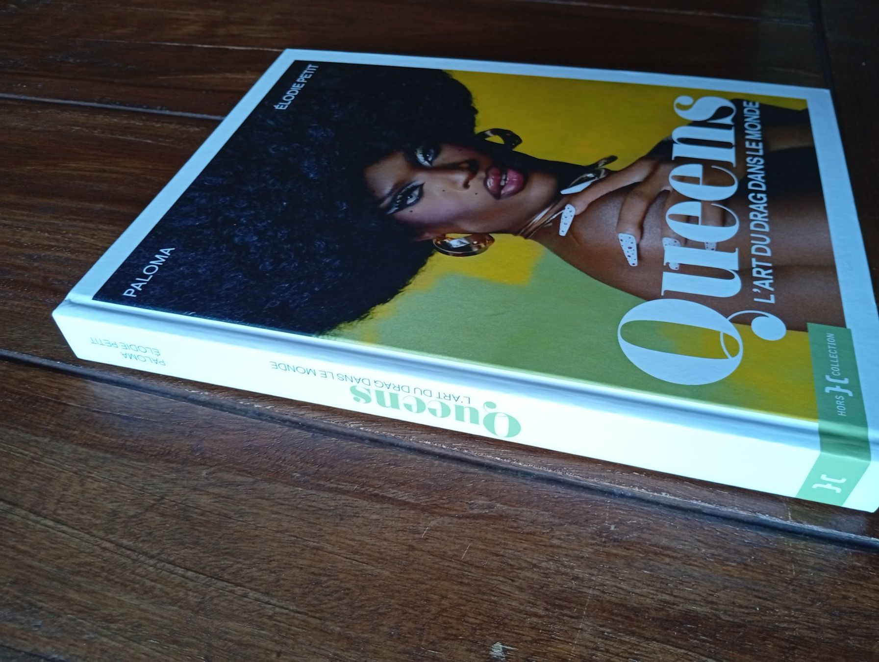 Bücher: Queens L'art de Drag dans le monde – Gebraucht aus Perrefitte von 36B 1