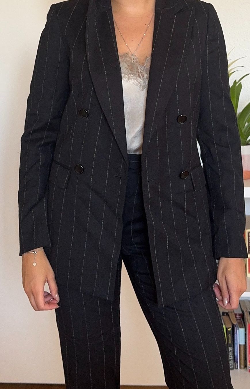 Massimo Dutti Completi & Tailleur: Massimo Dutti pinstripe suit – Usato da Pully venduto da ana_2kcm 1