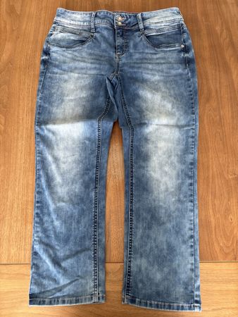 Jeans  Länge 7/8 Damen Grösse 30/26 Marke Street One