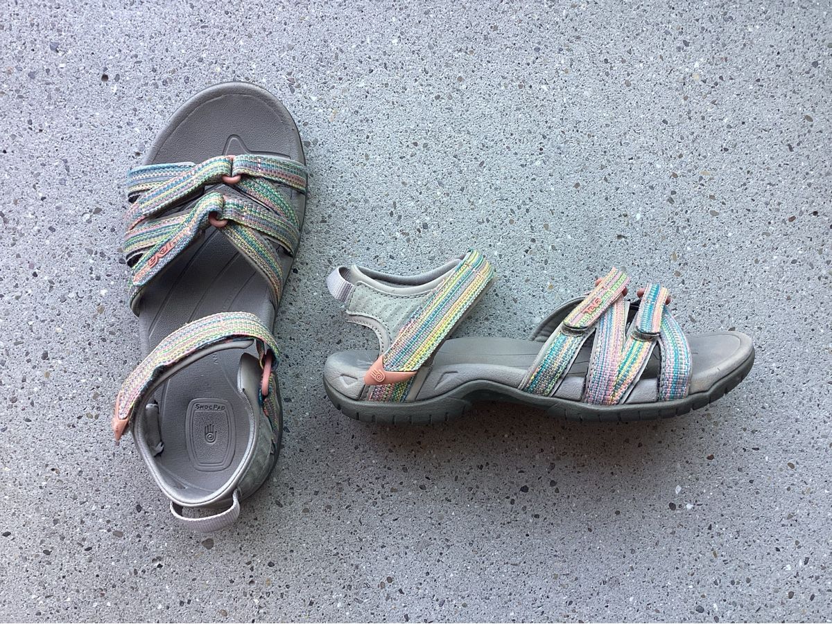 Teva Schuhe für Mädchen: Sandalen Teva 37 – Gebraucht aus Untersiggenthal von Brabanzerl 1