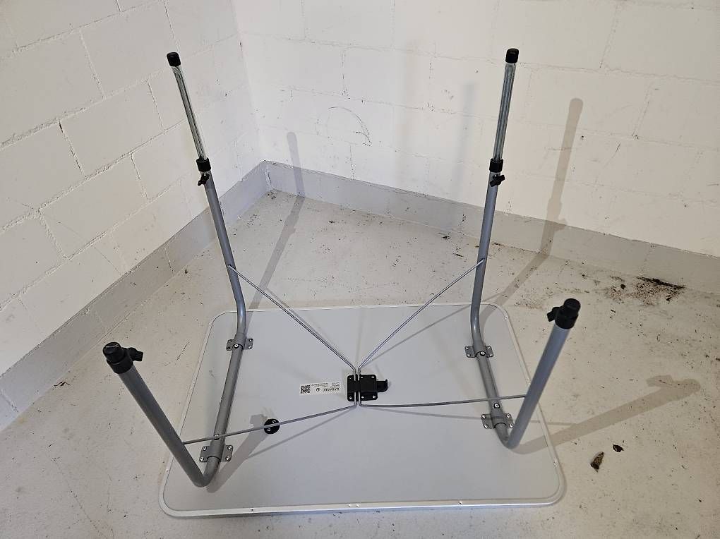 Tables: Camping Tisch – Neuf (Voir description) à Berikon par kat_bxc6 1