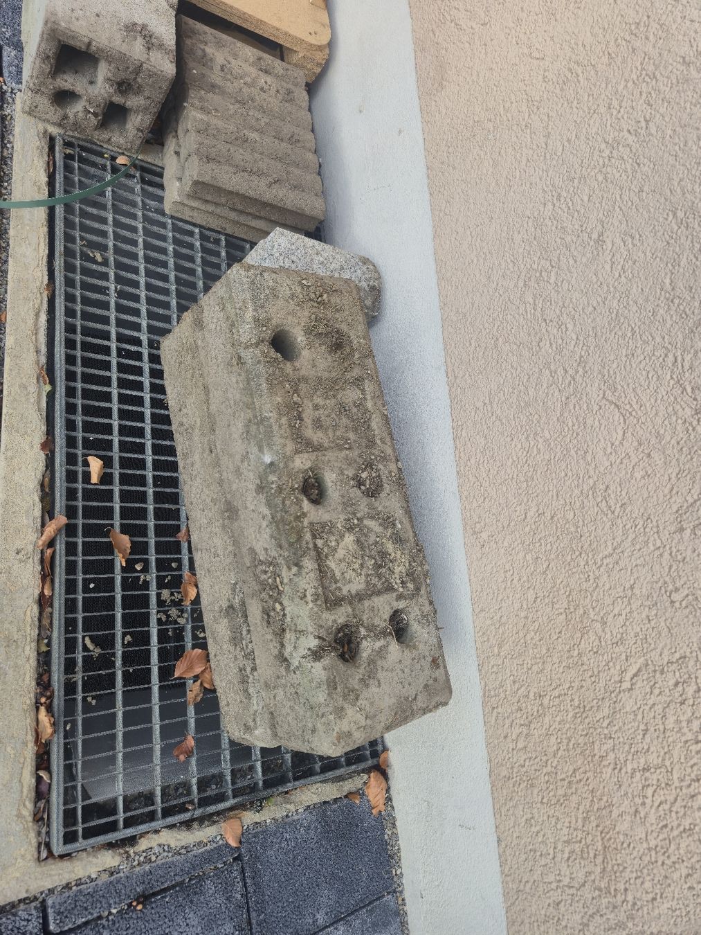 Steine & Dachziegeln: 2 x Bausteinfuss – Gebraucht aus Leuggern von MonaM90