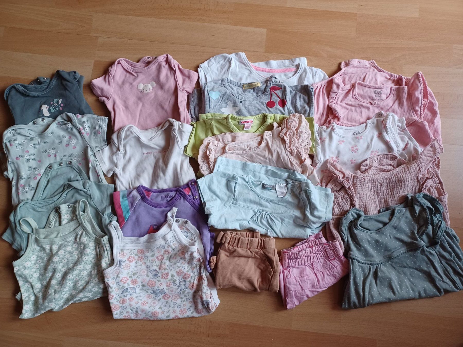 Lotti & Set di vestiti: 19 teiliges Sommerpaket Mädchen 80 – Usato da Matt venduto da Remonso