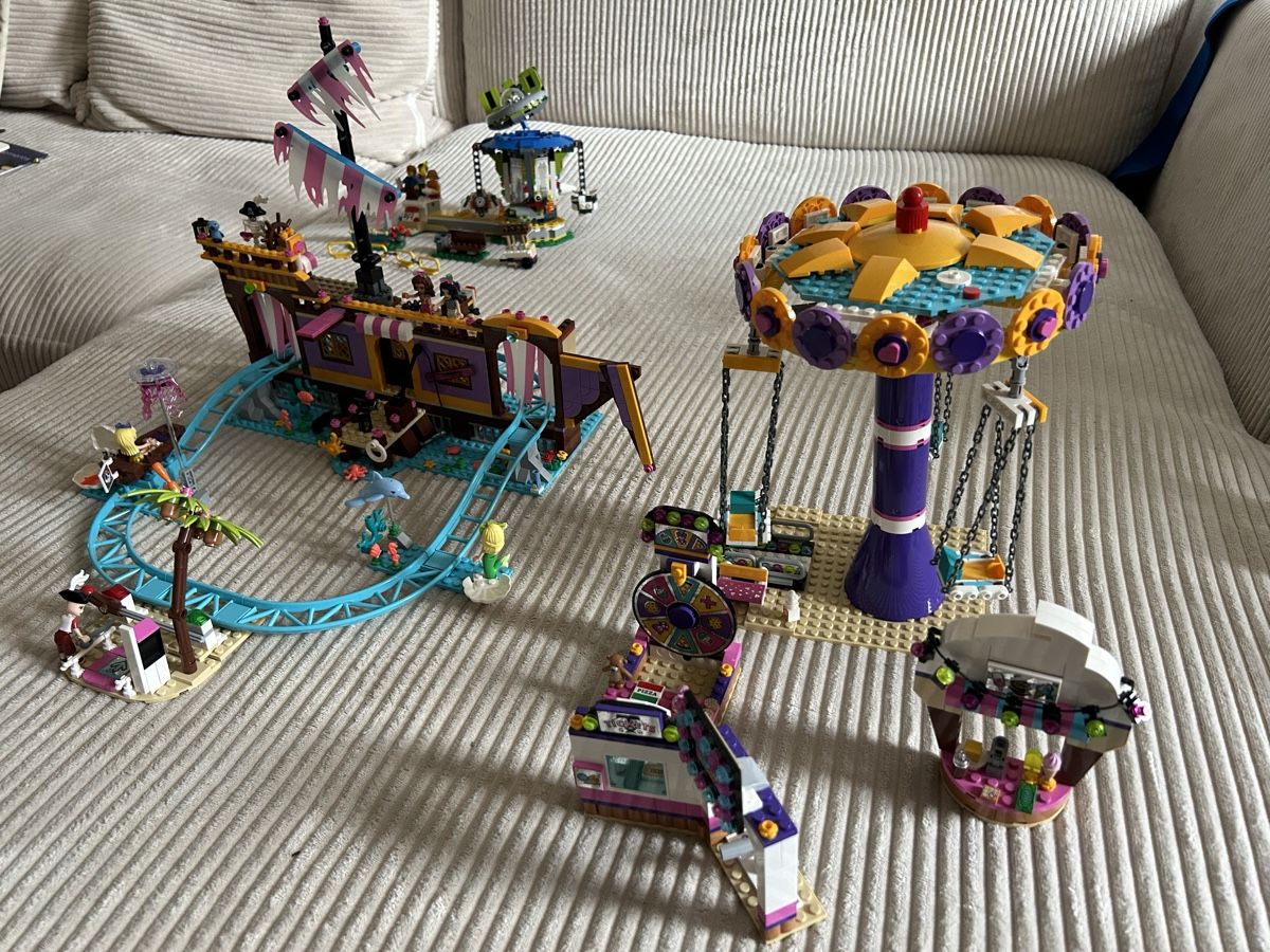 Lego Giocattoli: Lego Friends Rummel Geisterbahn Karussel – Usato da Basel venduto da Betav8