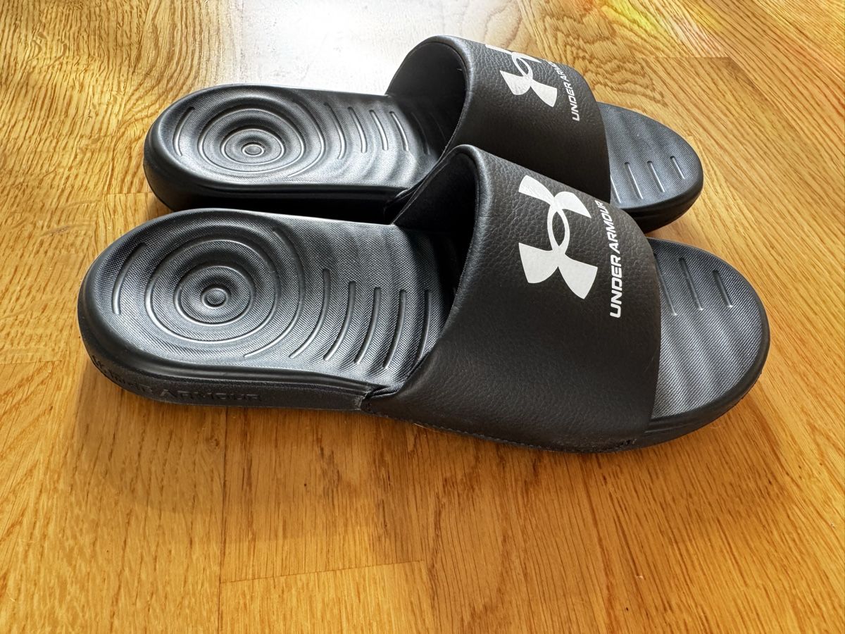 Under Armour Scarpe da uomo: Under Armour Badeschuhe – Nuovo (secondo la descrizione) da Zollikofen venduto da AureusManus
