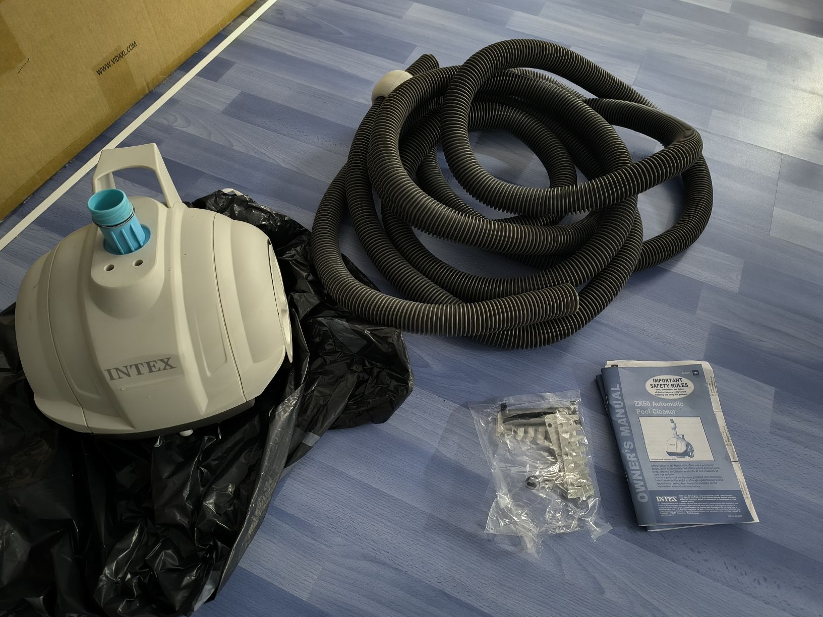Intex Accessoires de piscine: pool Roboter – Neuf (Voir description) à Bichelsee par Andi790
