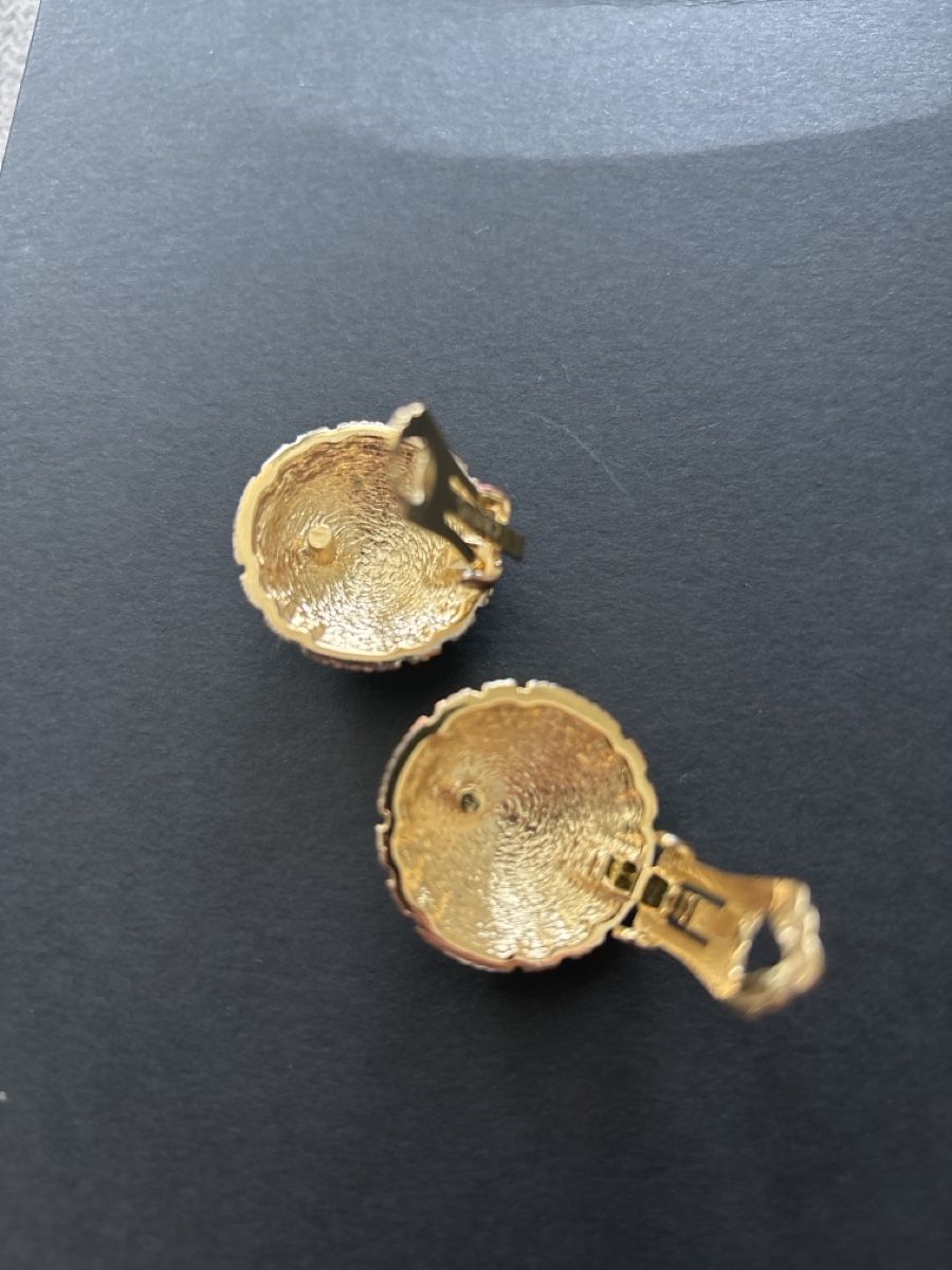 Ohrringe & -stecker: Grossé vintage Ohrclips vergoldet – Gebraucht aus Uznach von Vintage2022. 2