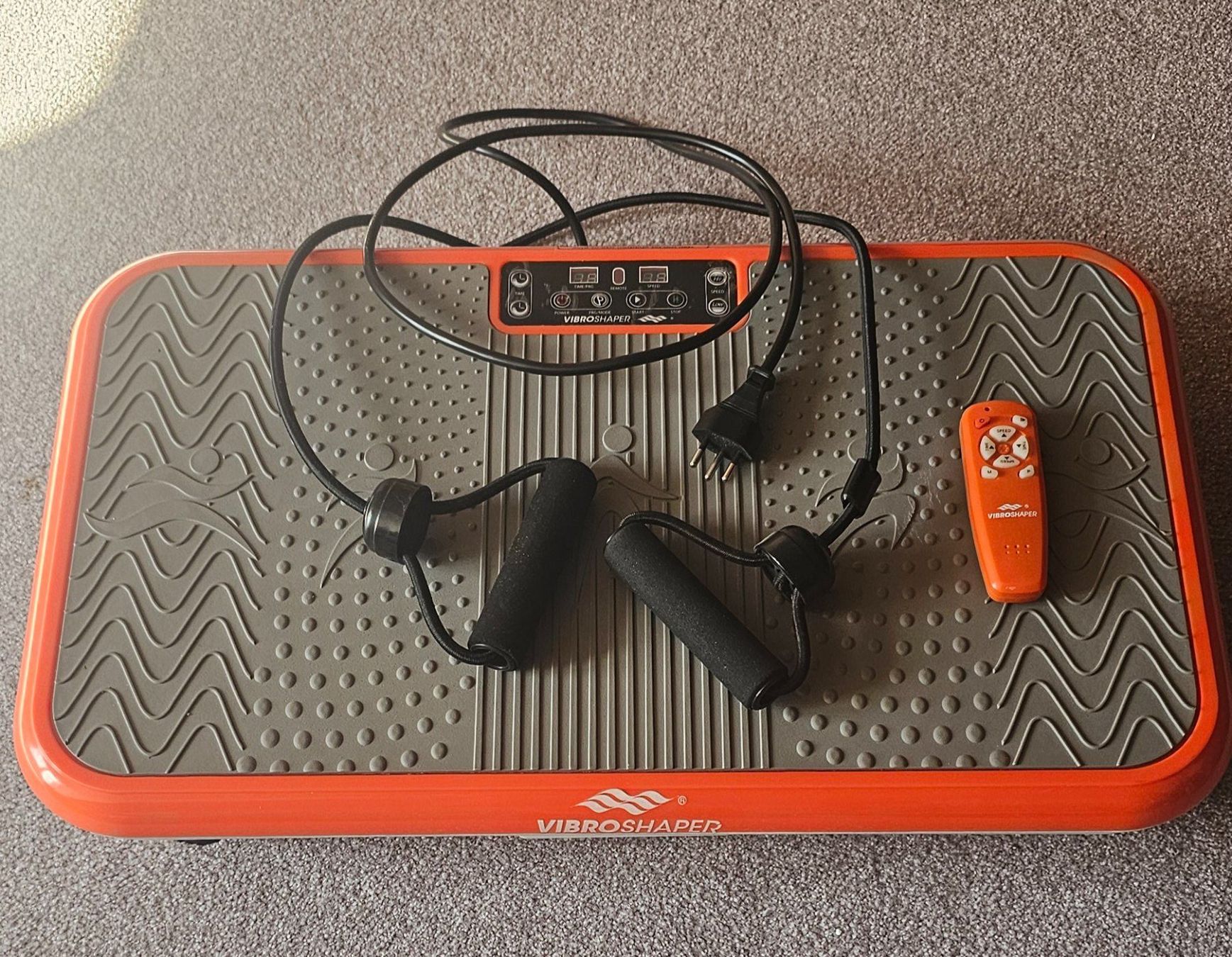 Vibroshaper Hometrainer: Vibrationsplatte Vibroshaper Top-Zustand – Usato da Sennhof venduto da Zanilio