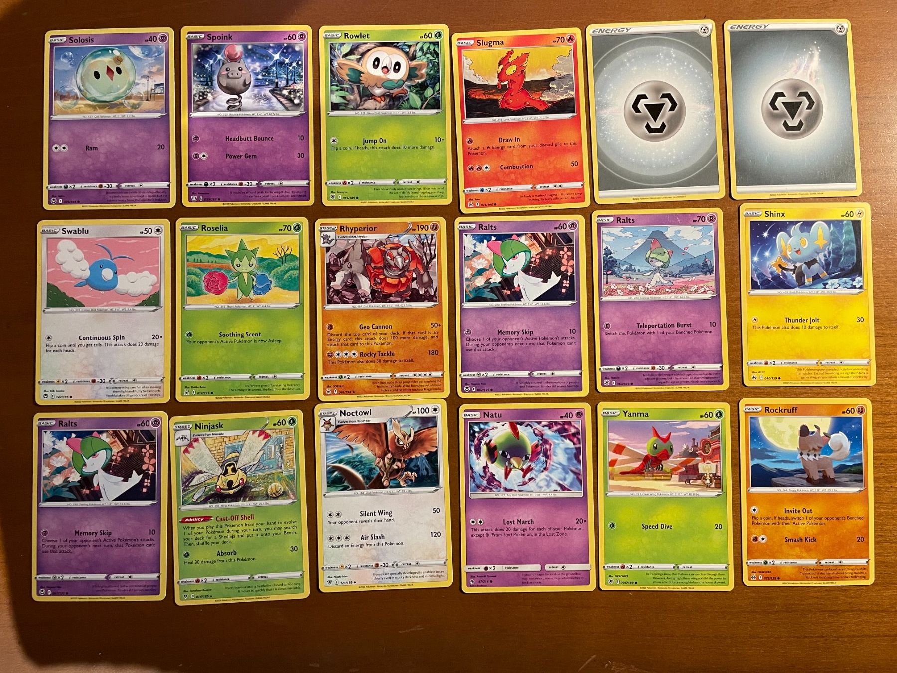Pokémon Carte collezionabili: Pokemon Karten Set (Versand gratis) – Nuovo (secondo la descrizione) da Chur venduto da Angerson