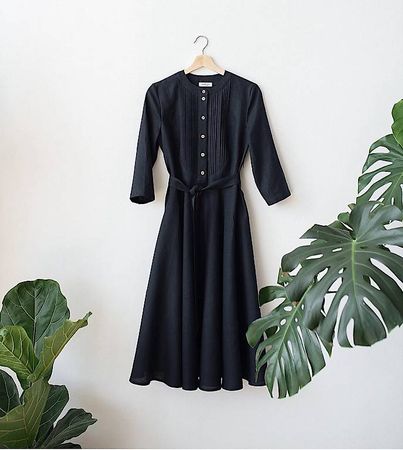 Elegantes Leinenkleid in Navy  neu