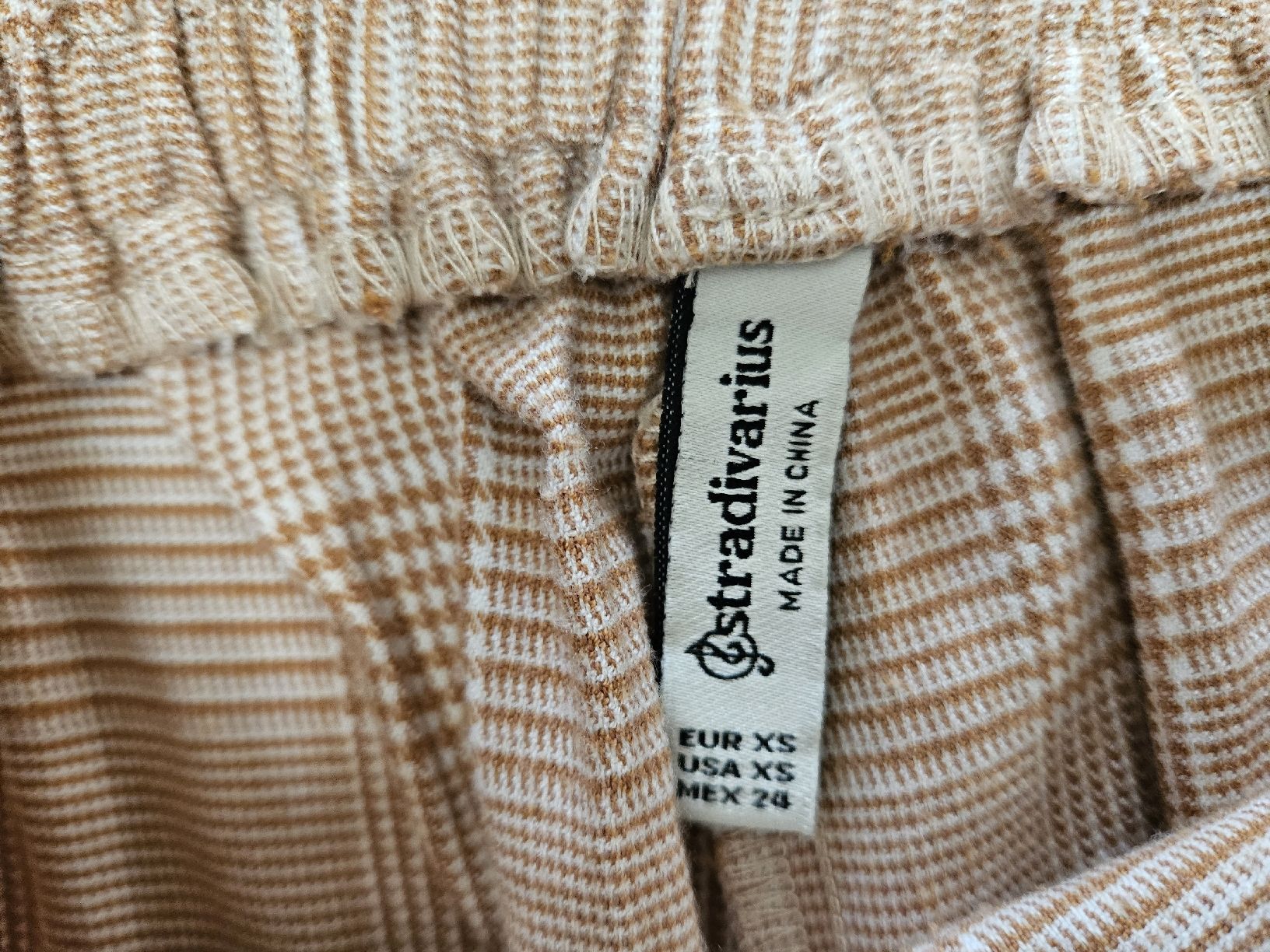 Stradivarius Kleiderpakete: lot de deux pantalons – Gebraucht aus Founex von Ana_2412 3