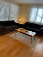 2x Sofa mit 2 grossflächigen Sitzen