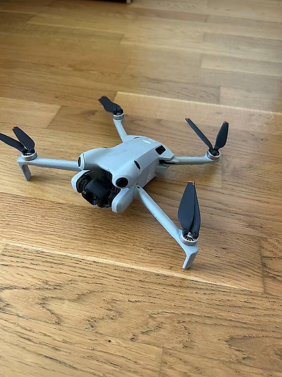 RC Modellbau: DJI Mini 4 Pro Fly more Combo – Gebraucht aus Romanshorn von Veltrix 2
