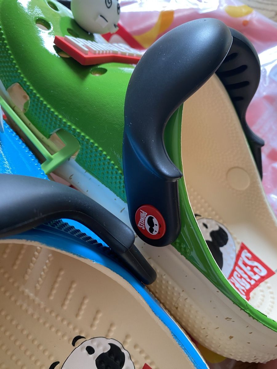 Crocs Scarpe da uomo: Pringles x Crocs Classic Clog Multi-Rayures Unisex 38/39 – Nuovo e nell'imballaggio originale da Celerina venduto da kika96f 2