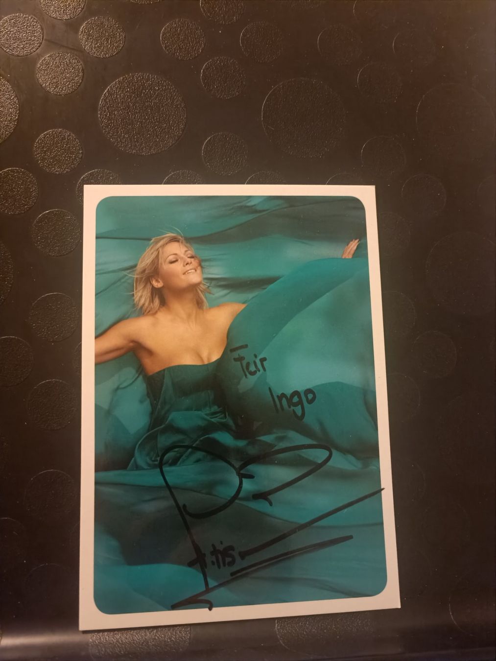 Autografi: Helene Fischer - Handsigniert Autogrammkarte – Usato da Menziken venduto da Artographs