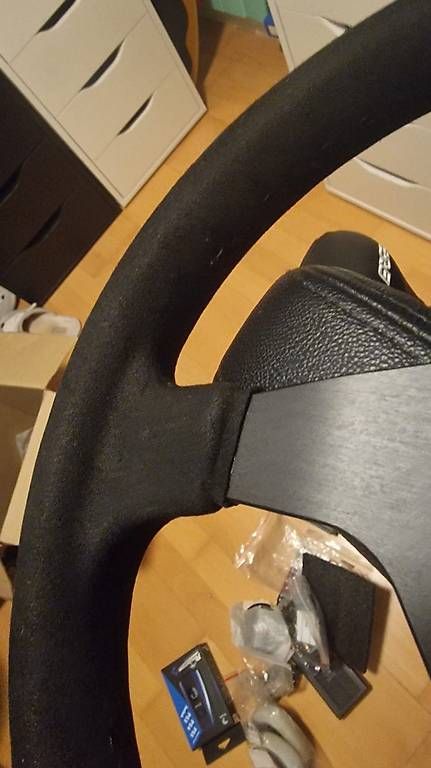 Spiele: Alcantara 320mm Rim Volant – Gebraucht aus Nyon von PMargarido 3