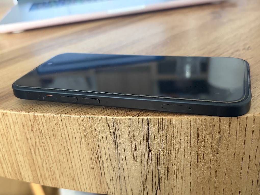 Telefoni cellulari / Smartphones: iPhone 15 128GB Schwarz - Basel & Zürich  – Usato da Basel venduto da ele_5gt6 2