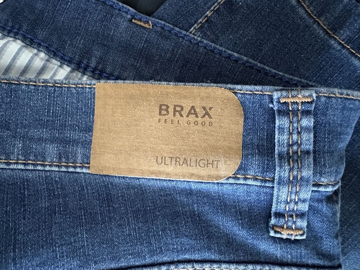 Brax Jeans: Brax Ultralight Jeansshorts Gr.46 – Nuovo (secondo la descrizione) da Windisch venduto da mister_sp 2