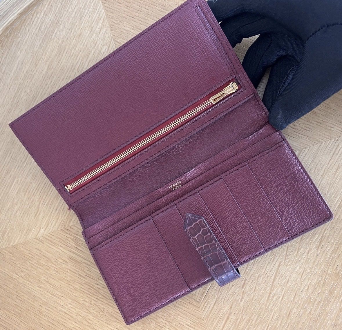 Hermès Portefeuilles: Hermès Krokodil Bordeaux  – D'occasion à Basel par mimi8668 8