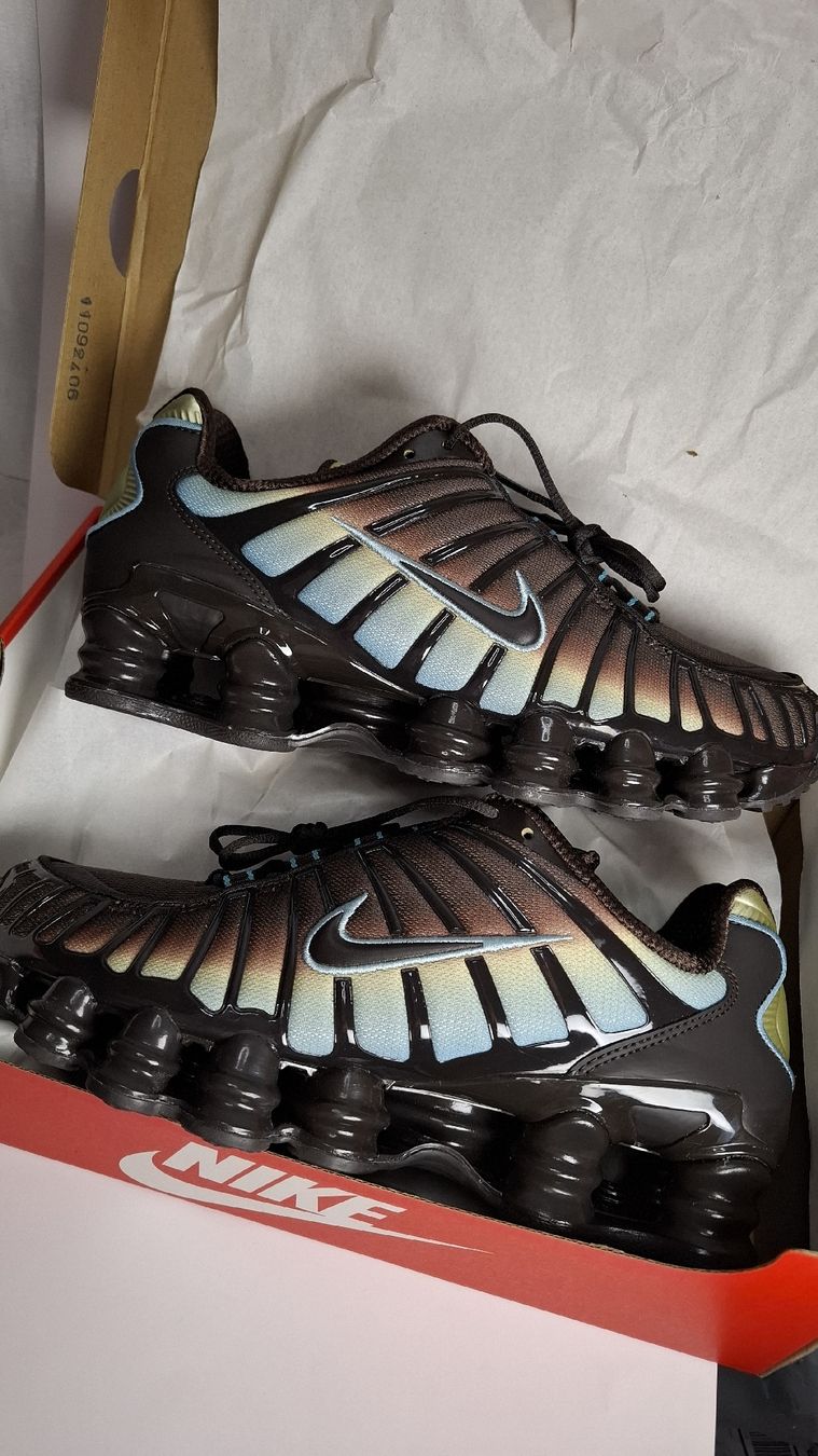 Nike Scarpe da uomo: Nike Shox Neuves – Nuovo e nell'imballaggio originale da Le Landeron venduto da rue_k9kg 1