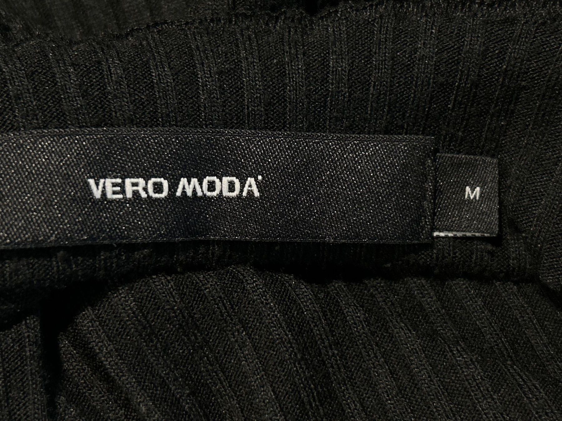Altra biancheria intima: Langarmbody schwarz gerippt  von Vera Moda  Gr. M – Usato da Brunnen venduto da Nala2929 8