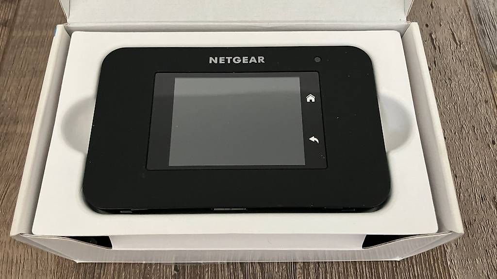 Netgear Modem & Router: NETGEAR AirCard 790 Mobile Hotspot – Usato da Thun venduto da Volans 1