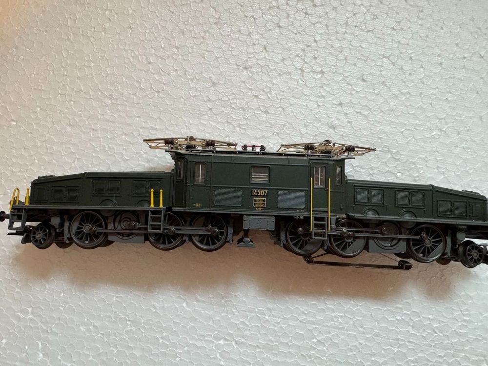 Locomotive Märklin 39563 – Crocodile Ce 6/8 III – Échelle HO – Occasion, état Optimal