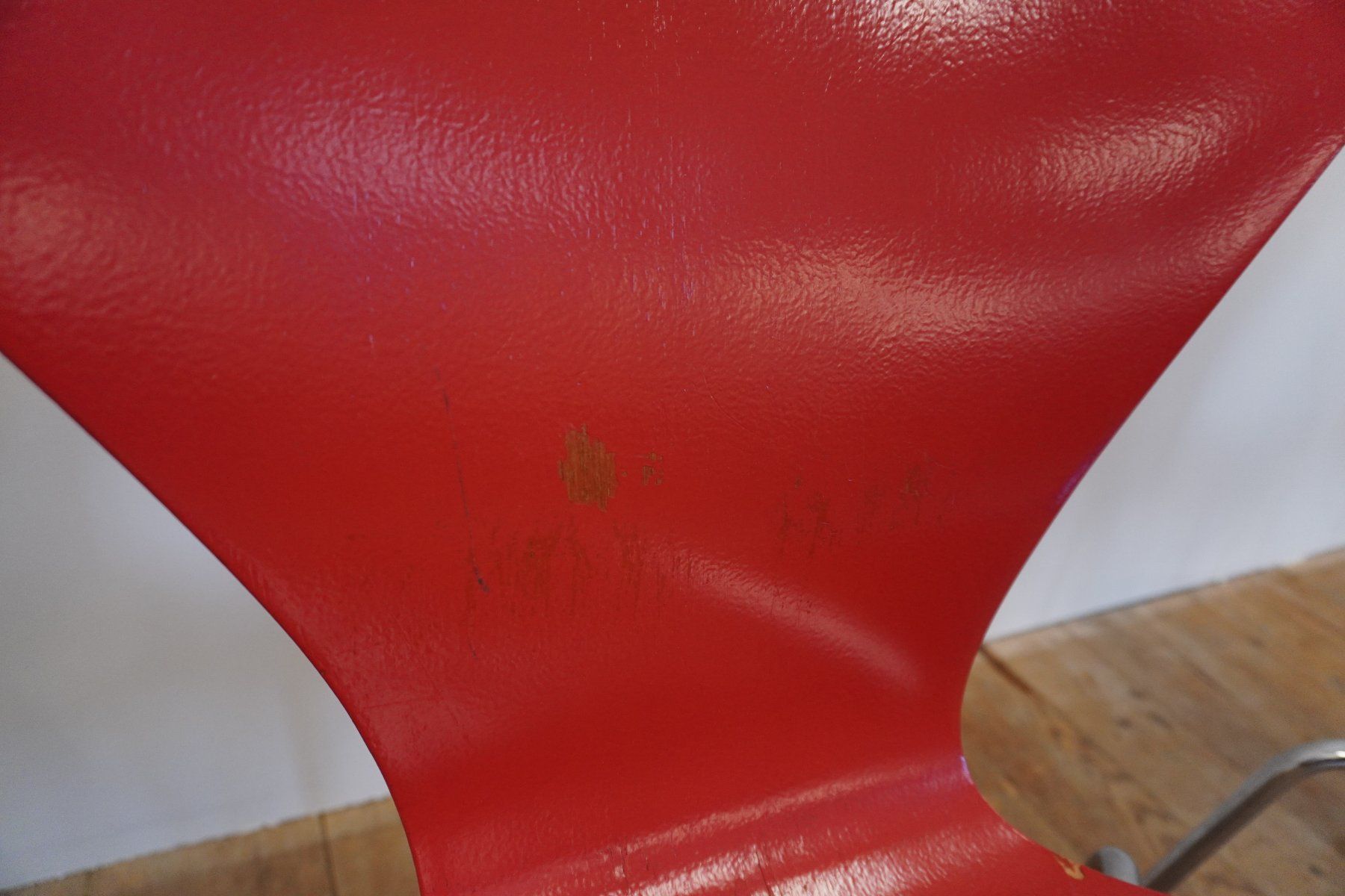 Fritz Hansen Stühle: Fritz Hansen Serie 7 rot 3107 Arne Jacobsen – Gebraucht aus Bad Zurzach von QLASSIQ 6