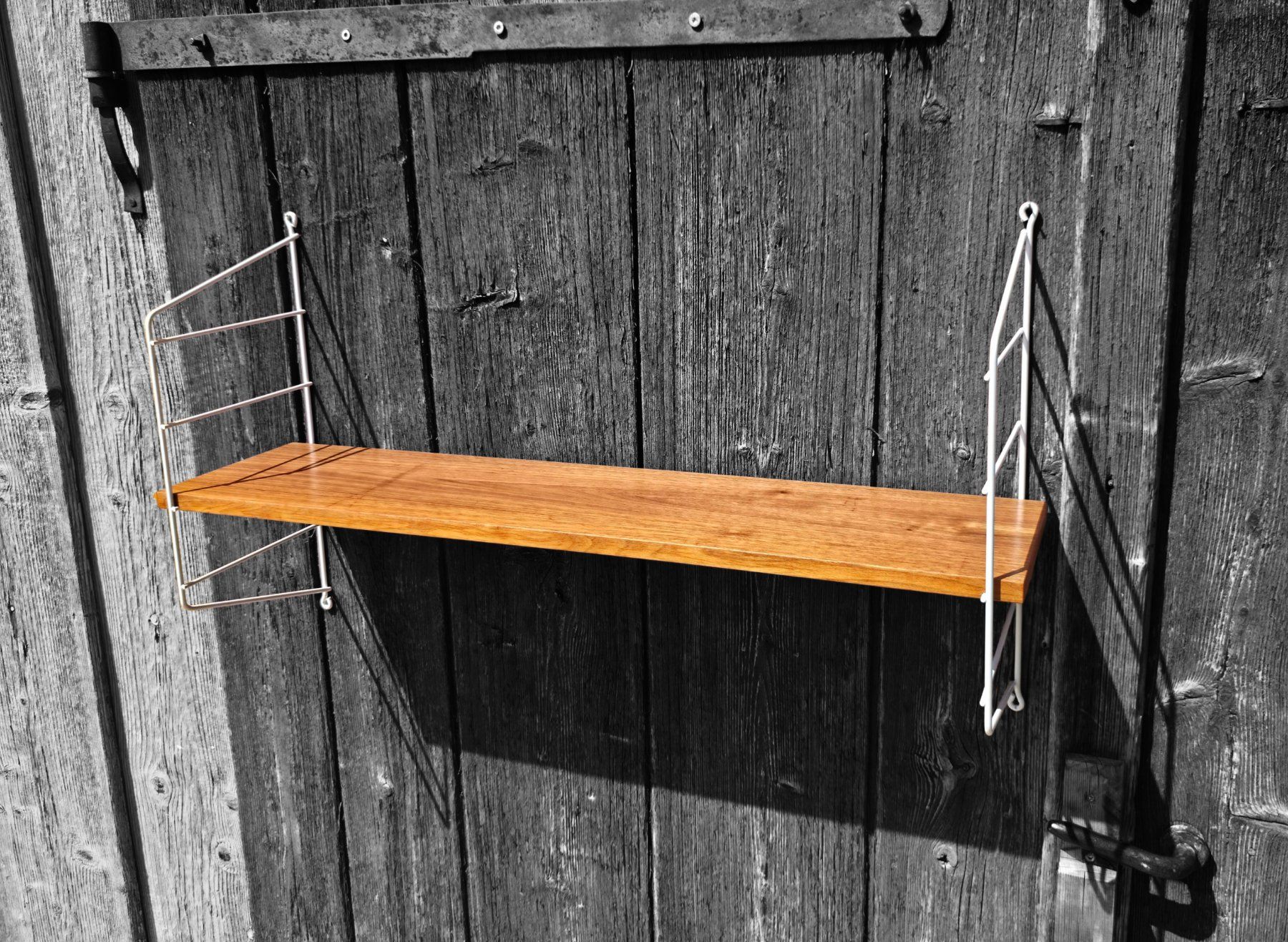 Scaffali: Mid Century String Regal Wandregal Nussbaum – Usato da Haslen AI venduto da Vintagelix