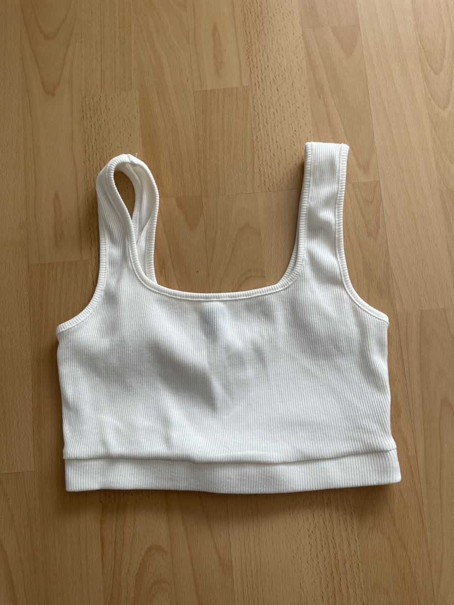 Top: Kurzes Top von Shein – Usato da Ebikon venduto da van_qg5n 1