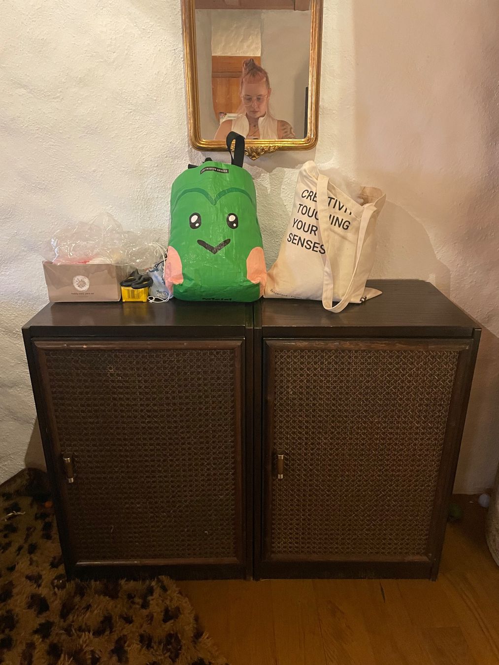 Commodes: Zwei Möbel braun mit Rattanfronten und Metallgittern – D'occasion à Berg am Irchel par fab_w9rk