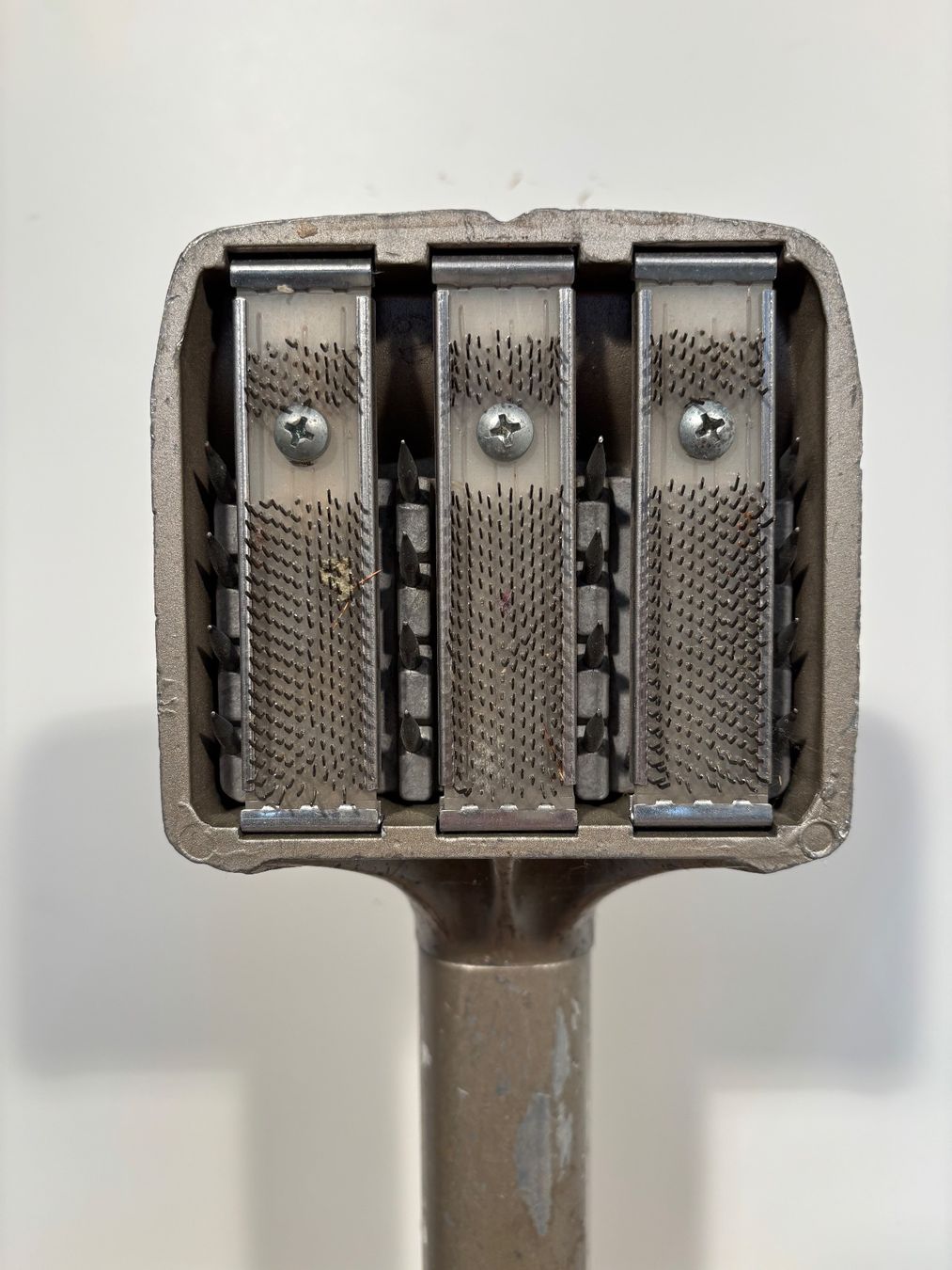 Tutti gli attrezzi: Roberts 409 GT Knee Kicker Teppichspanner USA – Usato da Winterthur venduto da ReUse_Baumarkt 3