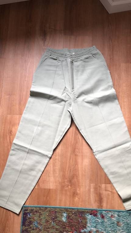 Pantalons: Pantalon 100%coton – D'occasion à Riex par sie_ngx9