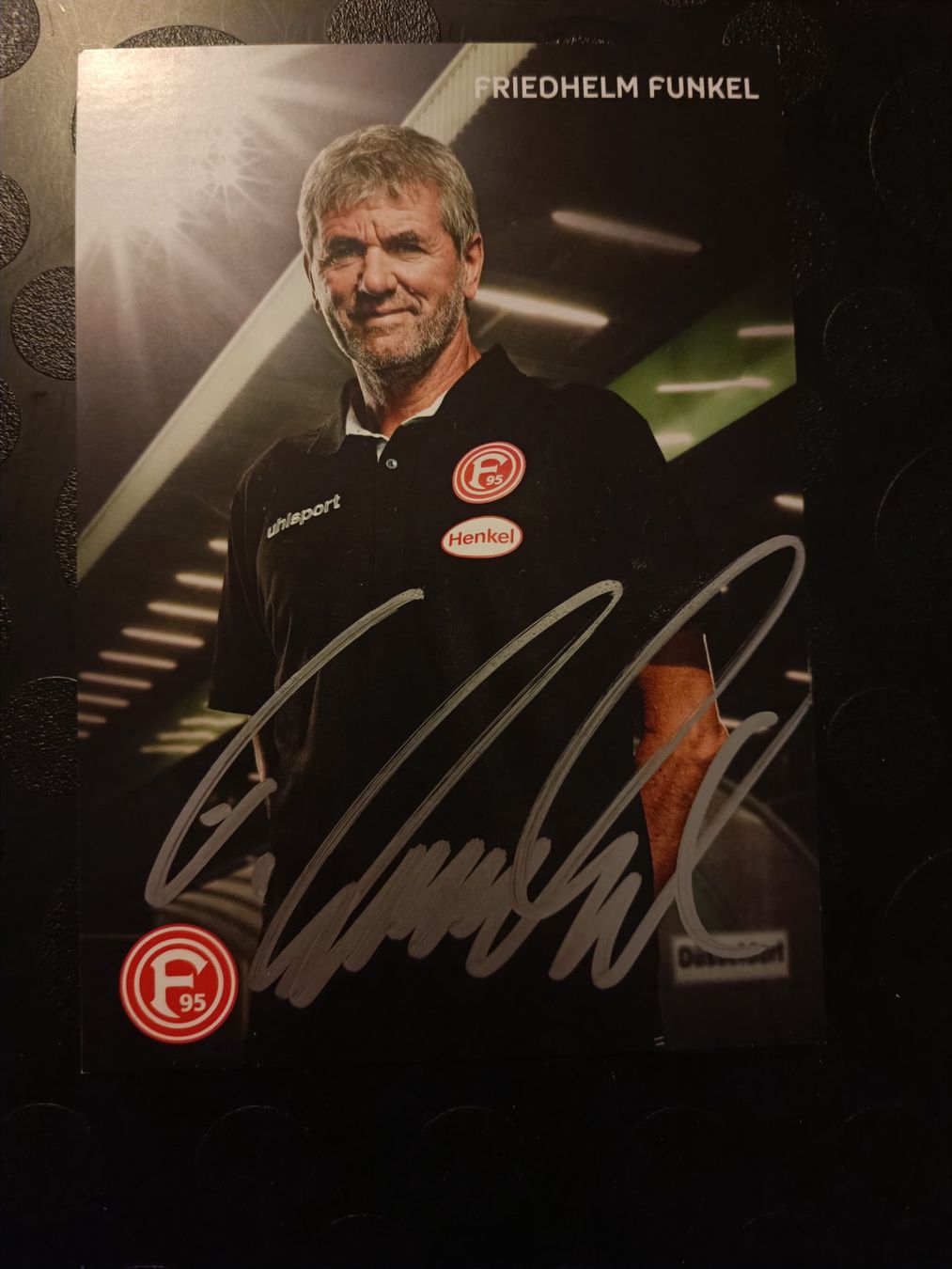 Autografi: Friedhelm Funkel - handsignierte Autogrammkarte – Usato da Menziken venduto da Artographs